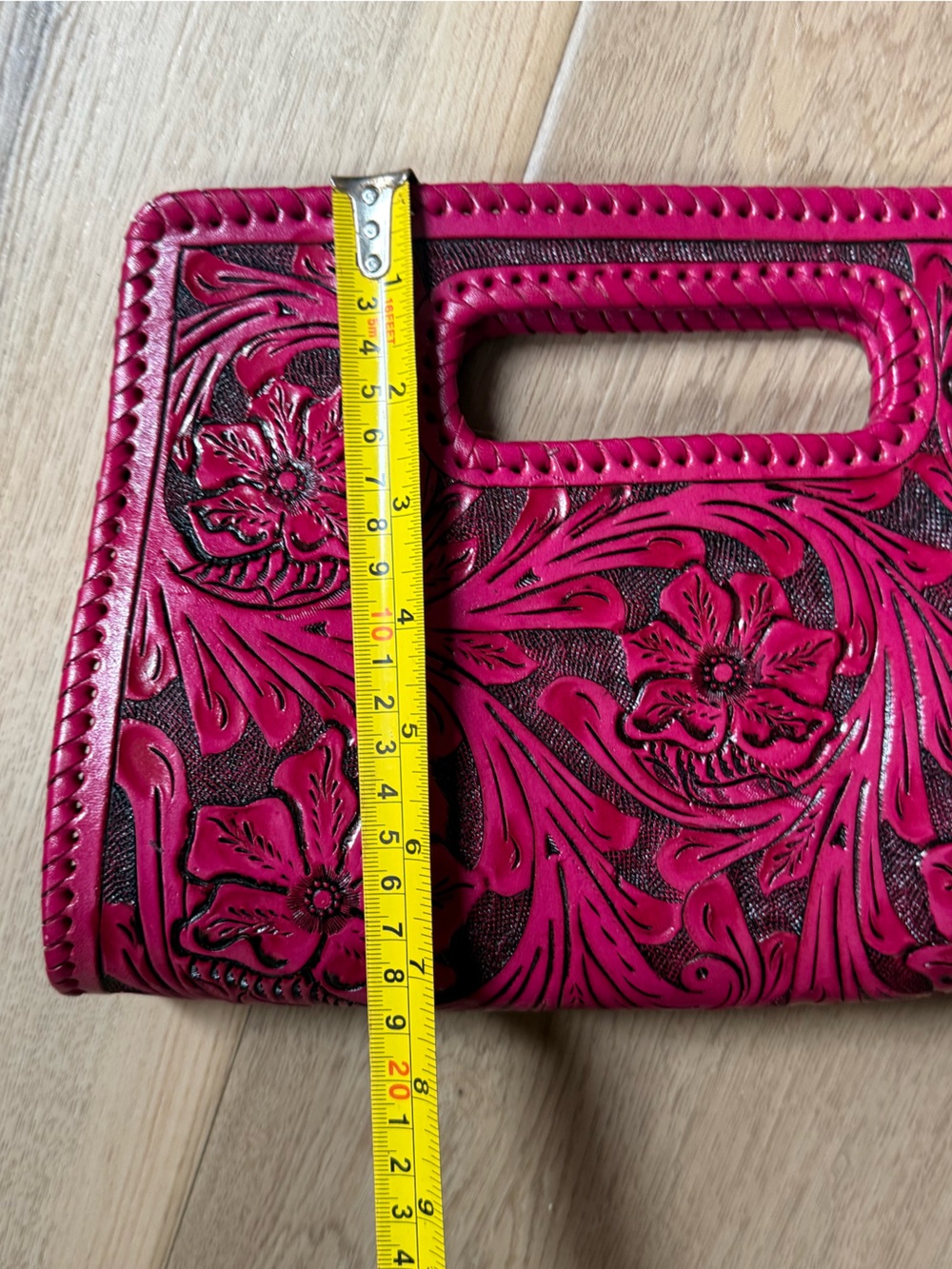 NEW Que Chula Sobre Chico Pink tooled leather handbag - Picture 10 of 10